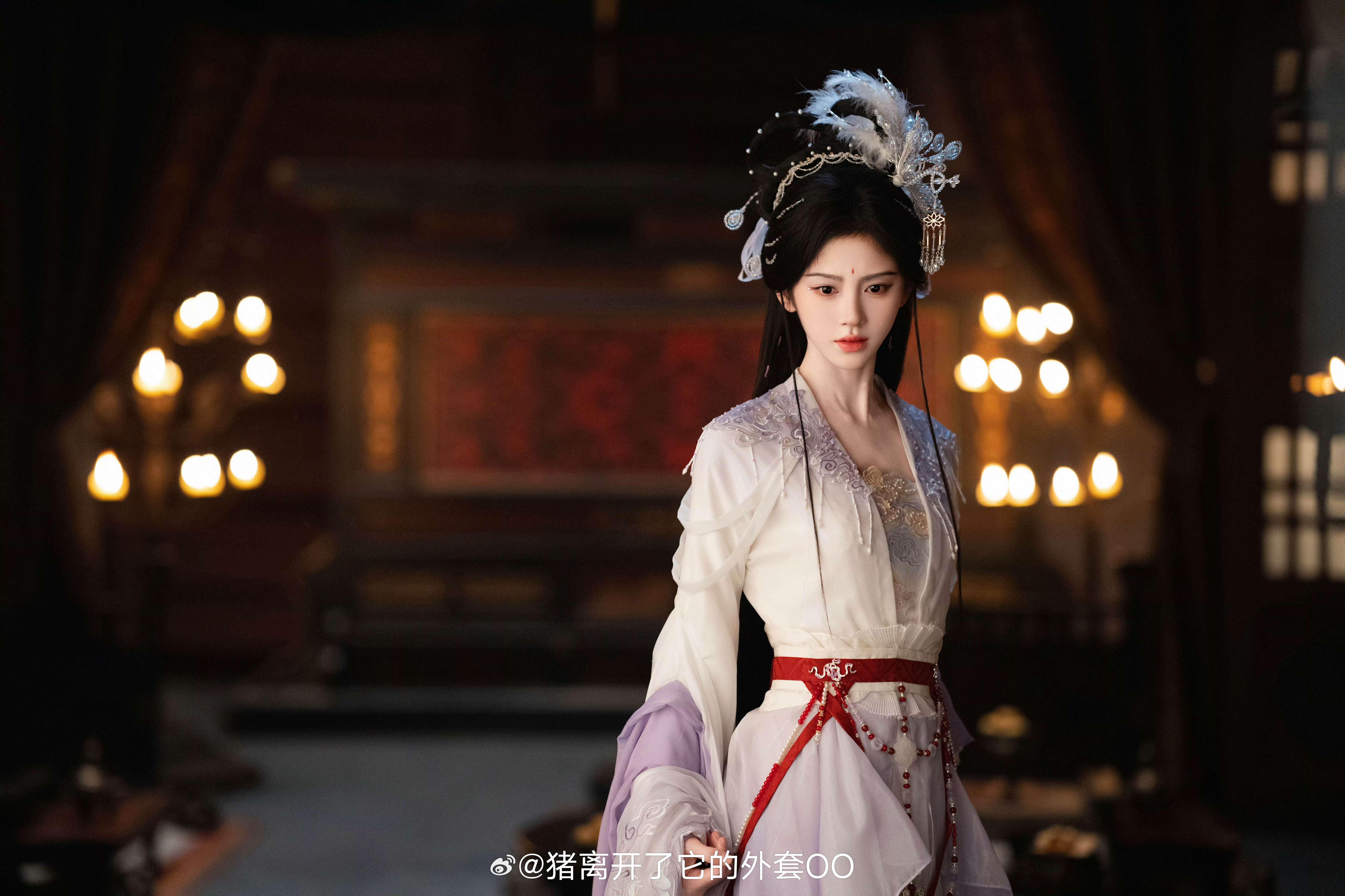 鞠婧祎《万花世界》苏绿夏中秋剧照，嫦娥仙子来了！​​​