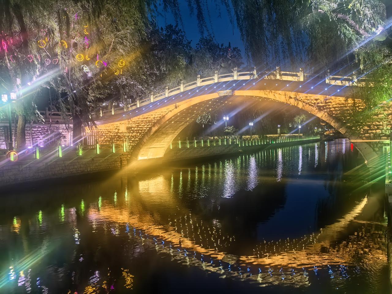 泉城护城河