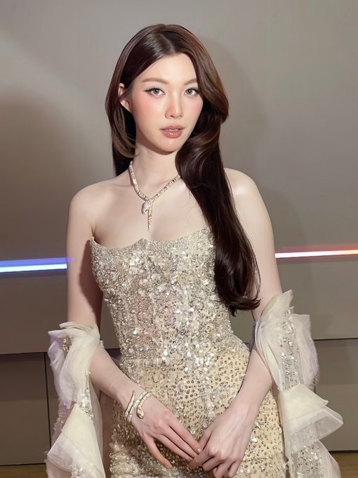 官推更新🆕啊啊啊啊啊啊啊啊太美了