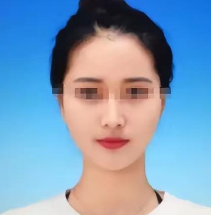 安徽，一年轻女代驾接到一个醉喝醉酒的男乘客，谁知，当她将男乘客送到目的地后，对方