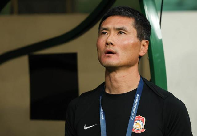 足协这操作属实给我整不会了🤯！说好的外教呢？说好的“专业人干专业事”呢？搞半天