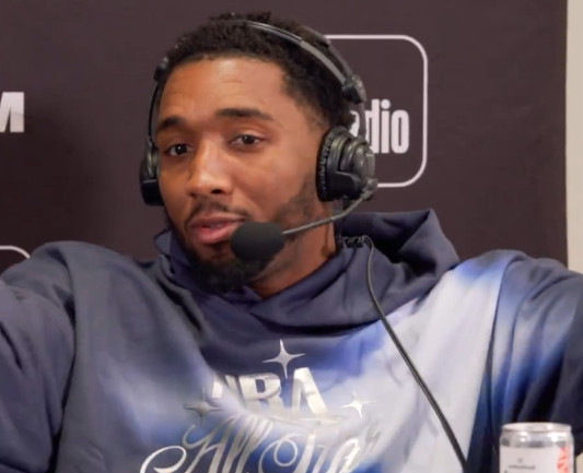 米切尔：“我从未和像詹姆斯·哈登这样的球员一起打过球。我的球队里也从未有过这样的