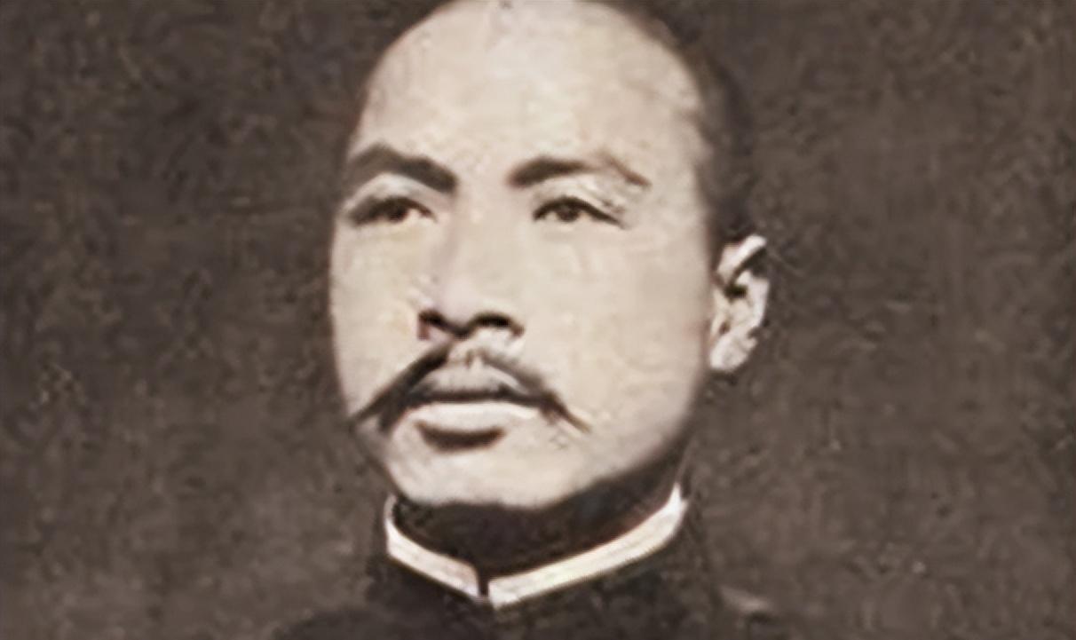 他是与蔡锷齐名的大将也是一个大明星的三爷爷就因为娶妻太美，年纪轻轻丢了命