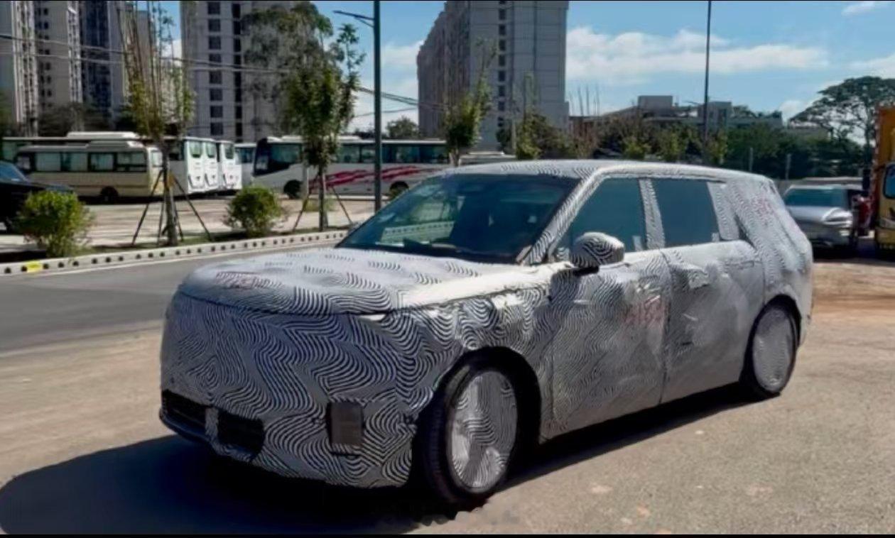 20万级预算，能拿下车长近5.2米、轴距超3米的全尺寸六座SUV？小鹏G01谍照