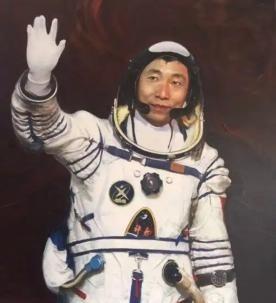 杨利伟为什么后来再也没有登天？其实，他能够活着回到地球就已经是万幸，在他攀登太空
