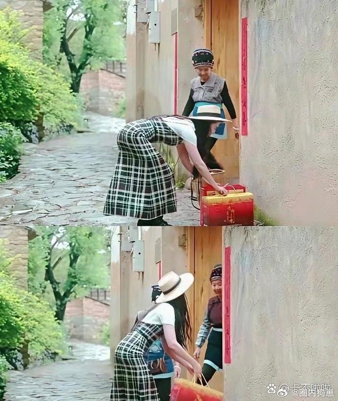 刘亦菲一看就是长期健身的人，这个下蹲姿势也太标准了，体态真的绝了！