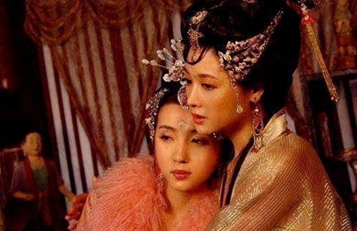 将军因军功显赫心生异志，要求强娶皇后为妻，皇后淡定回应：不如娶我女儿如何？至正