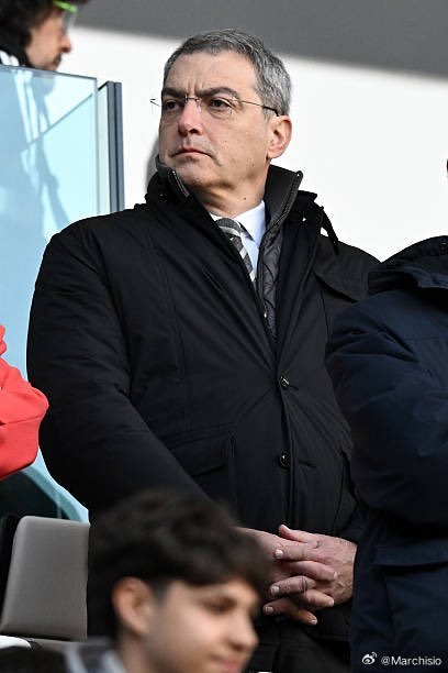 ❗️💰米兰体育报：在几个赛季专注于引进年轻球员并支付了稳定薪水之后，斯帕莱蒂