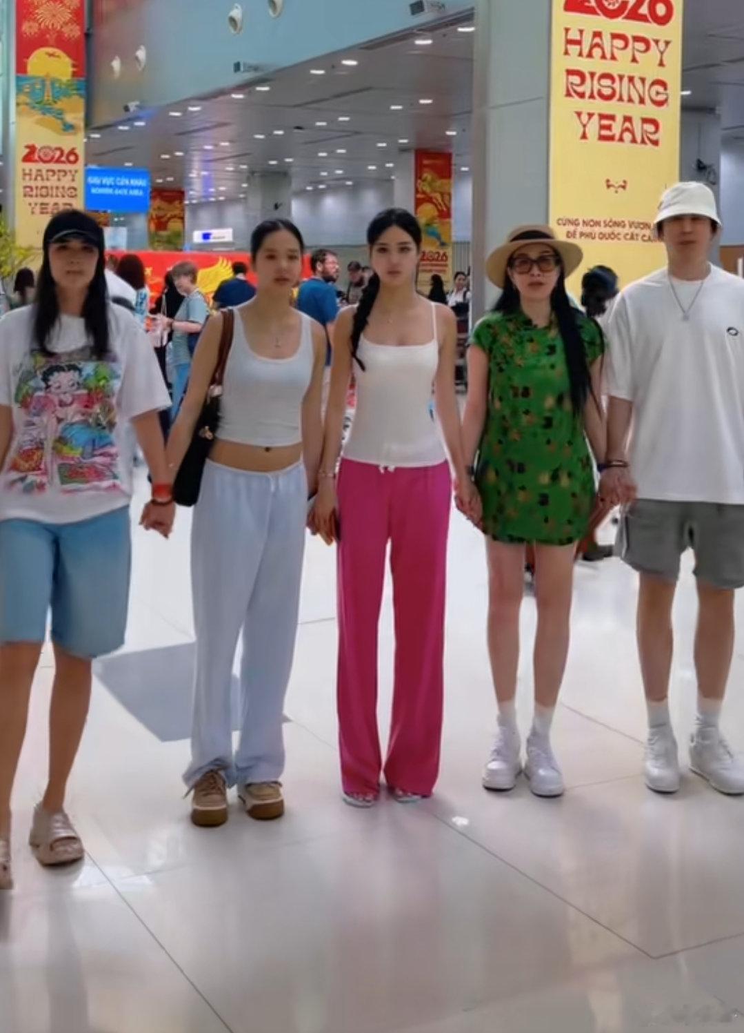 说实话张伦硕才是真正的人生赢家！