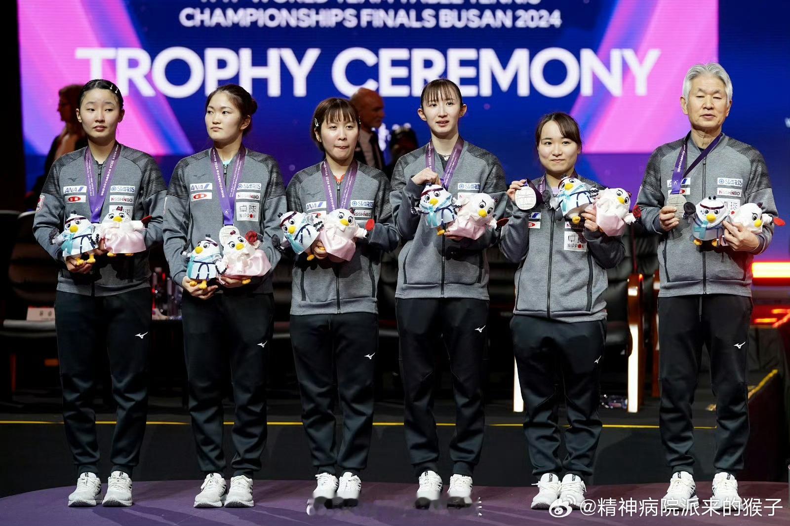 东电乒乓球相关栏目的研究员提出，伦敦世乒赛日本女队参赛选手的平均身高或许是历史历