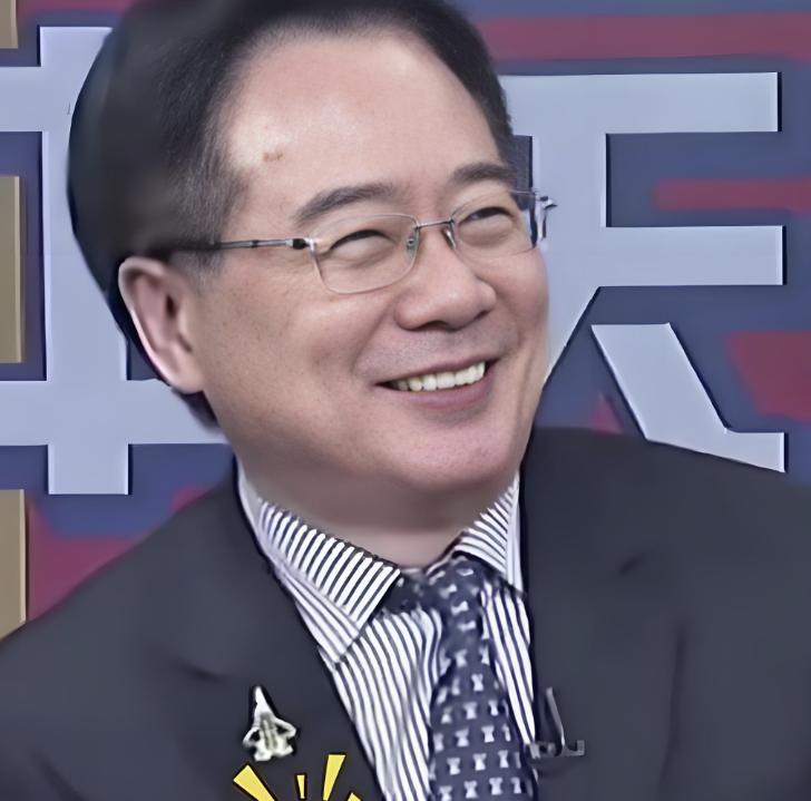 蔡正元这一次太调皮了。蔡正元说，中国十一放假，美国也十一放假。中国的假期结束