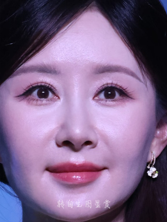 #明星生图#舒畅佰草集活动生图，薄荷绿新中式亮片旗袍，摇曳生姿