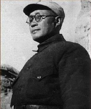 刘伯承是我国十大开国元帅之一，都说每个成功男人背后都有一个默默奉献的女人，刘伯承