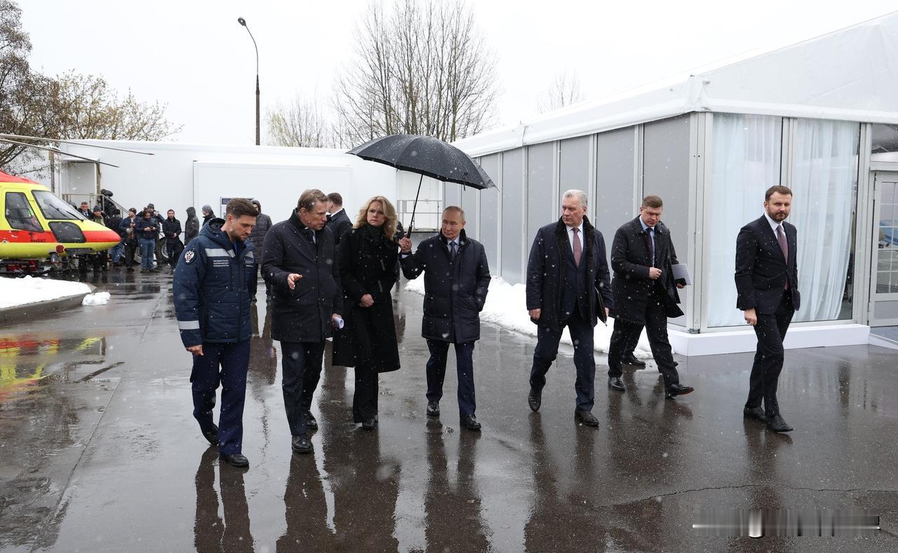 【普京：经济是实现国防目标的关键】莫斯科时间2026年4月28日，俄罗斯总统