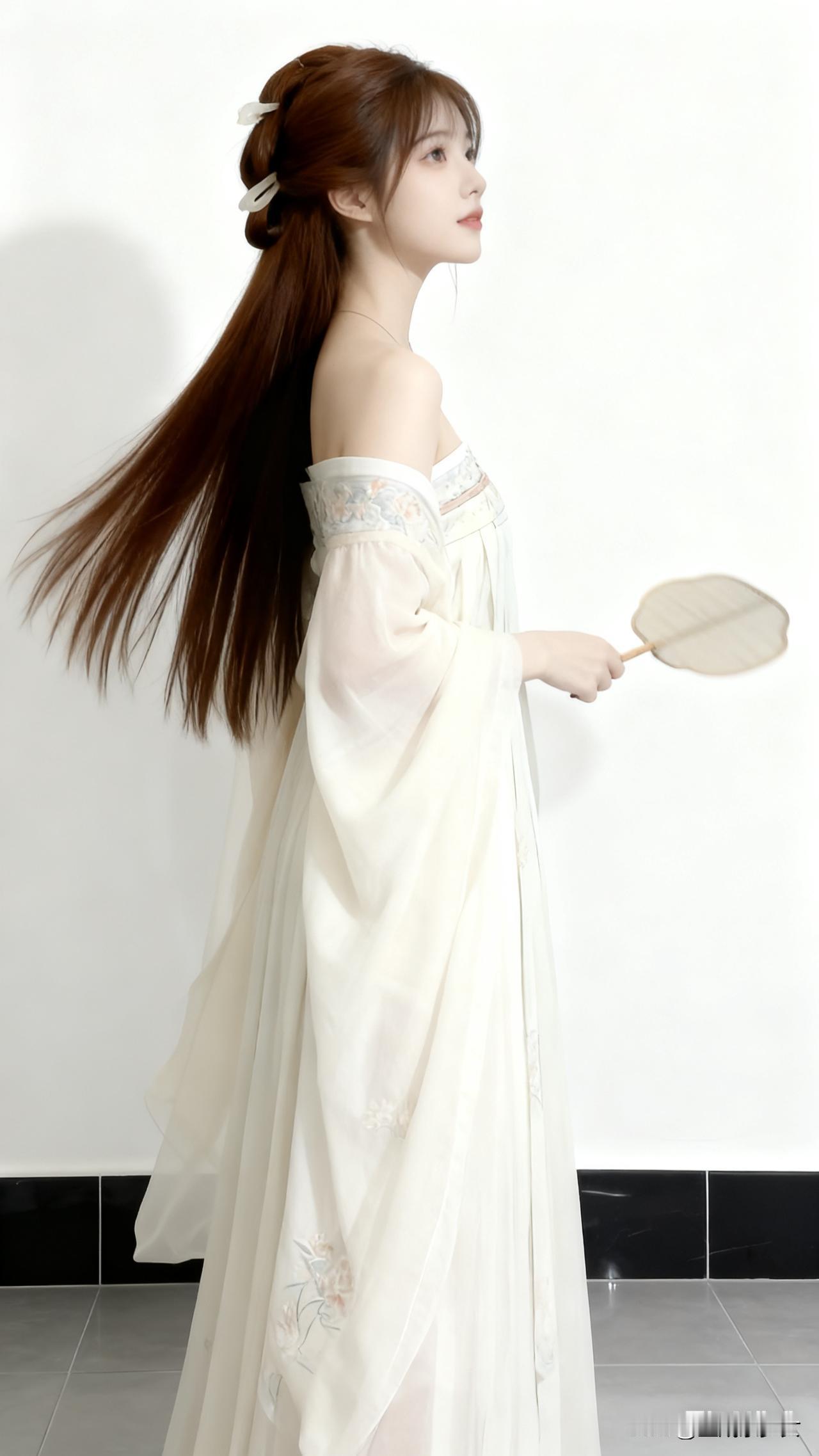 没想到这种轻古风的裙子，日常穿也不违和