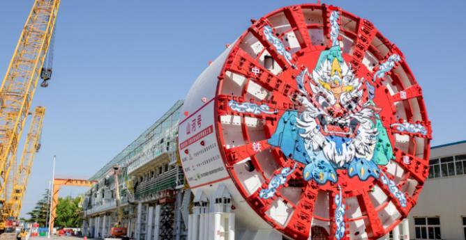 印度媒体这两天跟过年一样，疯狂刷屏"中方终于低头让步"！两台盾构机从广州港发出，