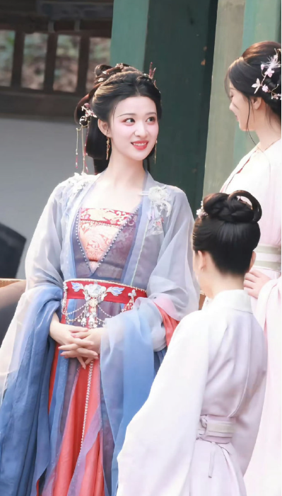 这几套衣服真的很精致哎​​​