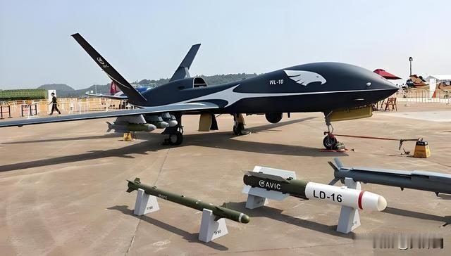 -10：中国空军的“电子战利刃”无侦-10是中国自主研发的无人电子侦察机，