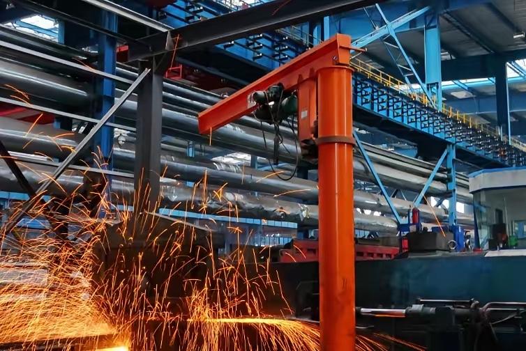 中国钢材终于开始实施出口证管制了，这也让一些靠骗税和倾销为生的企业走到了末路。如