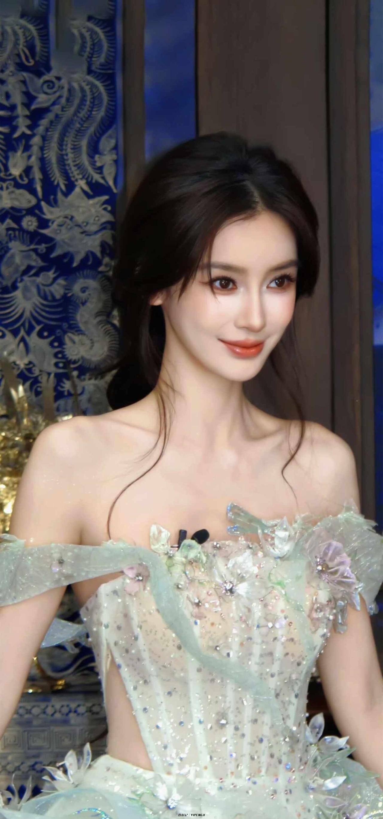 救命！Angelababy这组直接美到我失语！！Angelababy！你！别！