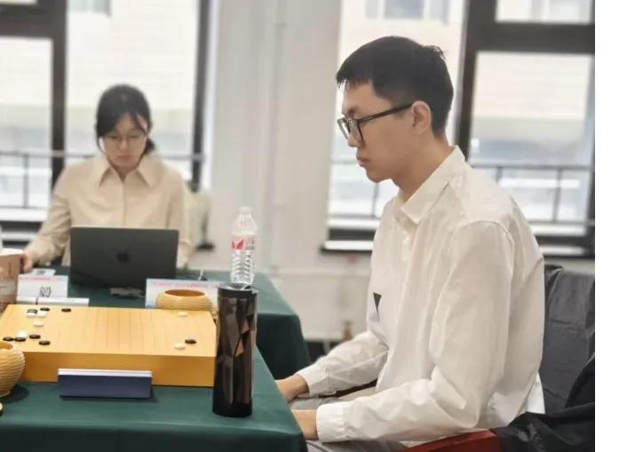 最高棋士战~小屠继续梦游休眠党毅飞许嘉阳立功首届最高棋士战第二阶段在韩