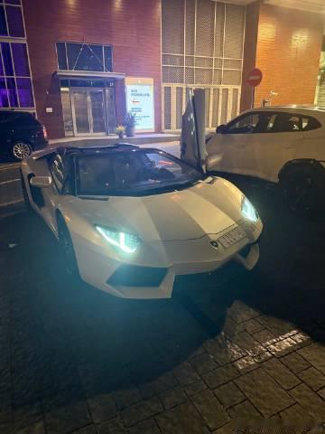 还得是这种车牌，不影响车的颜值