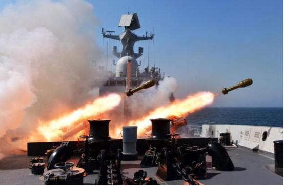 解放军黄海行动超500小时，福建舰到达指定区域，石破茂出面警告。国产航母福建舰交