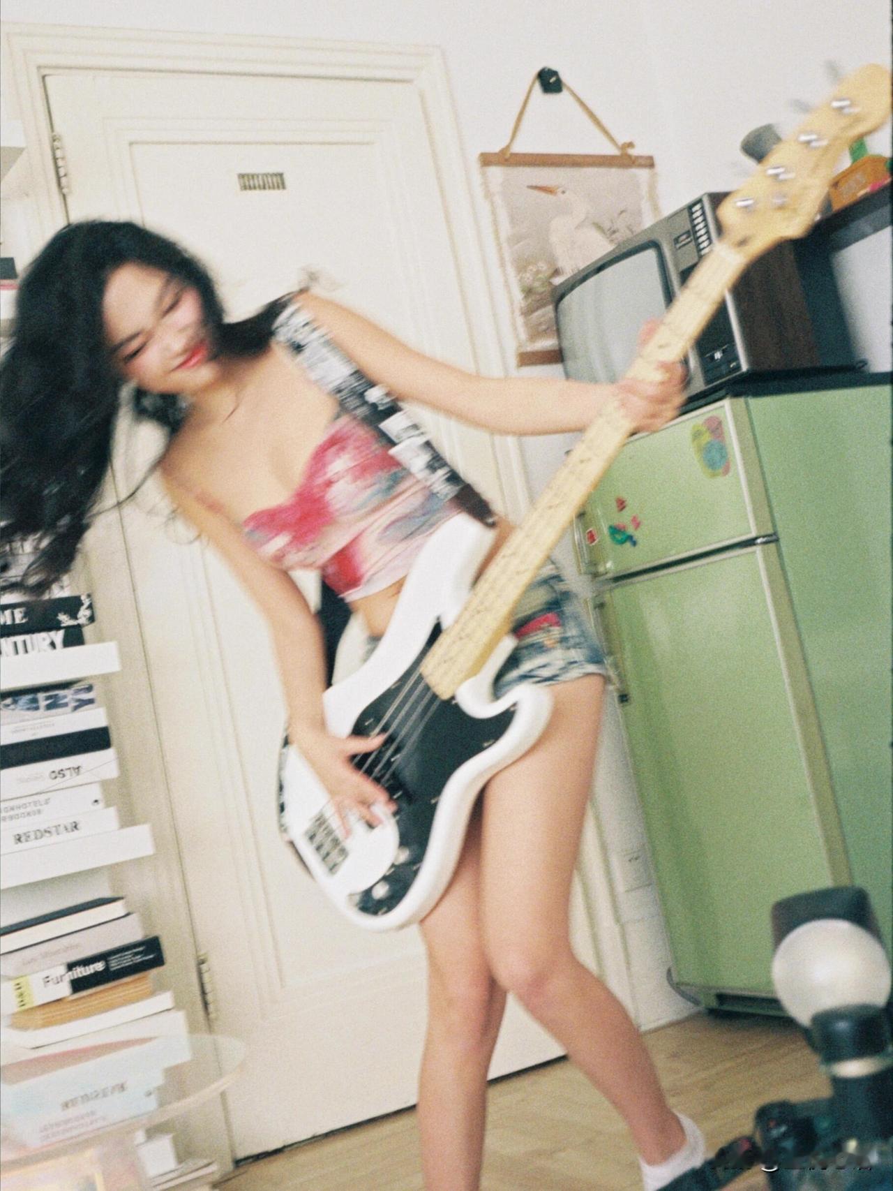 你们有没有这种感觉？每次长辈打来电话，第一句永远是：“还在睡觉啊？”明明