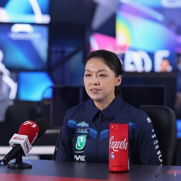 首位港籍女航天员刚上天就被网暴？网友怒了！5月24日晚23点08分，神舟二十