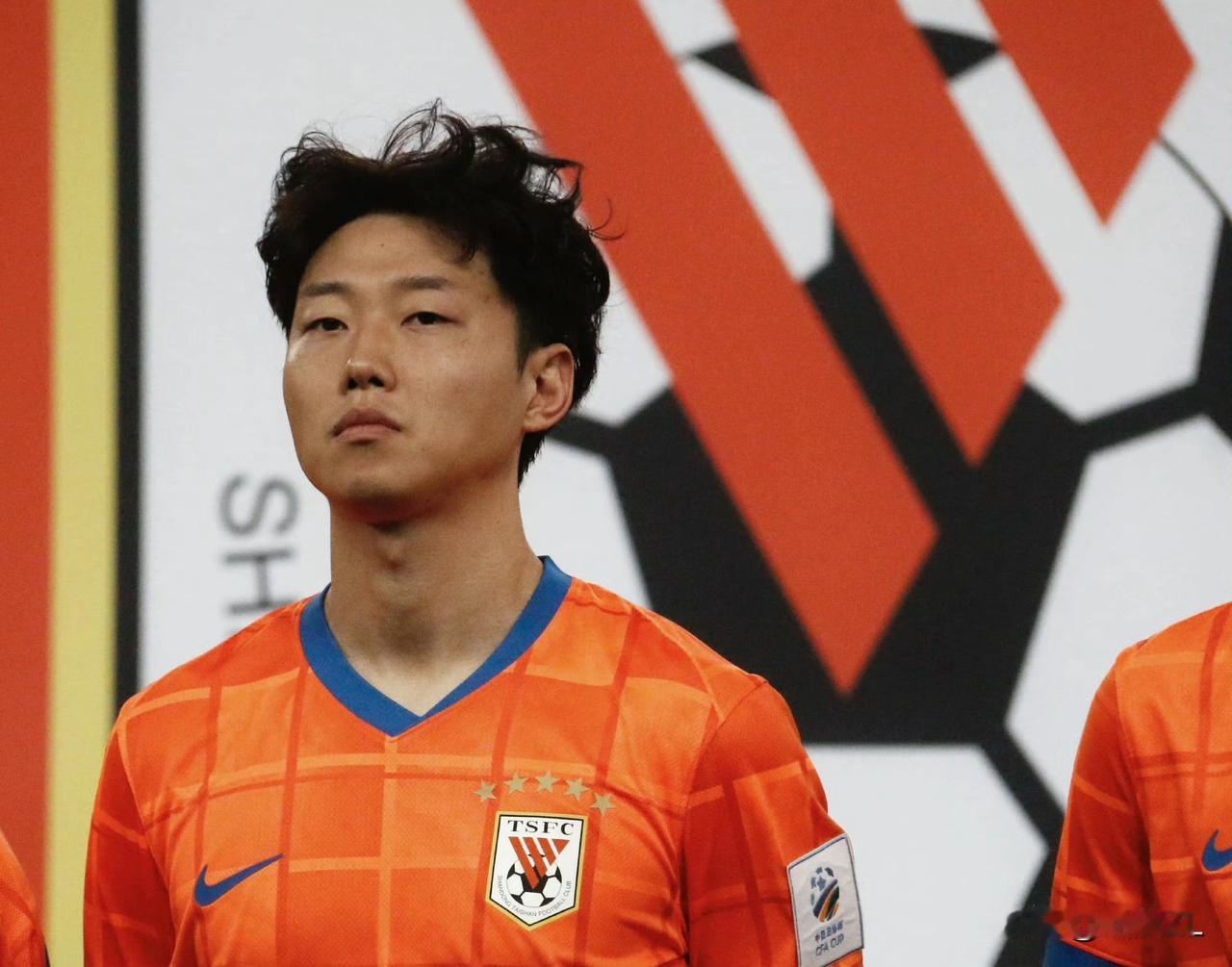 新赛季山东泰山队没想法是不可能的，争冠热门球队新赛季全部天崩开局，25赛季的前五