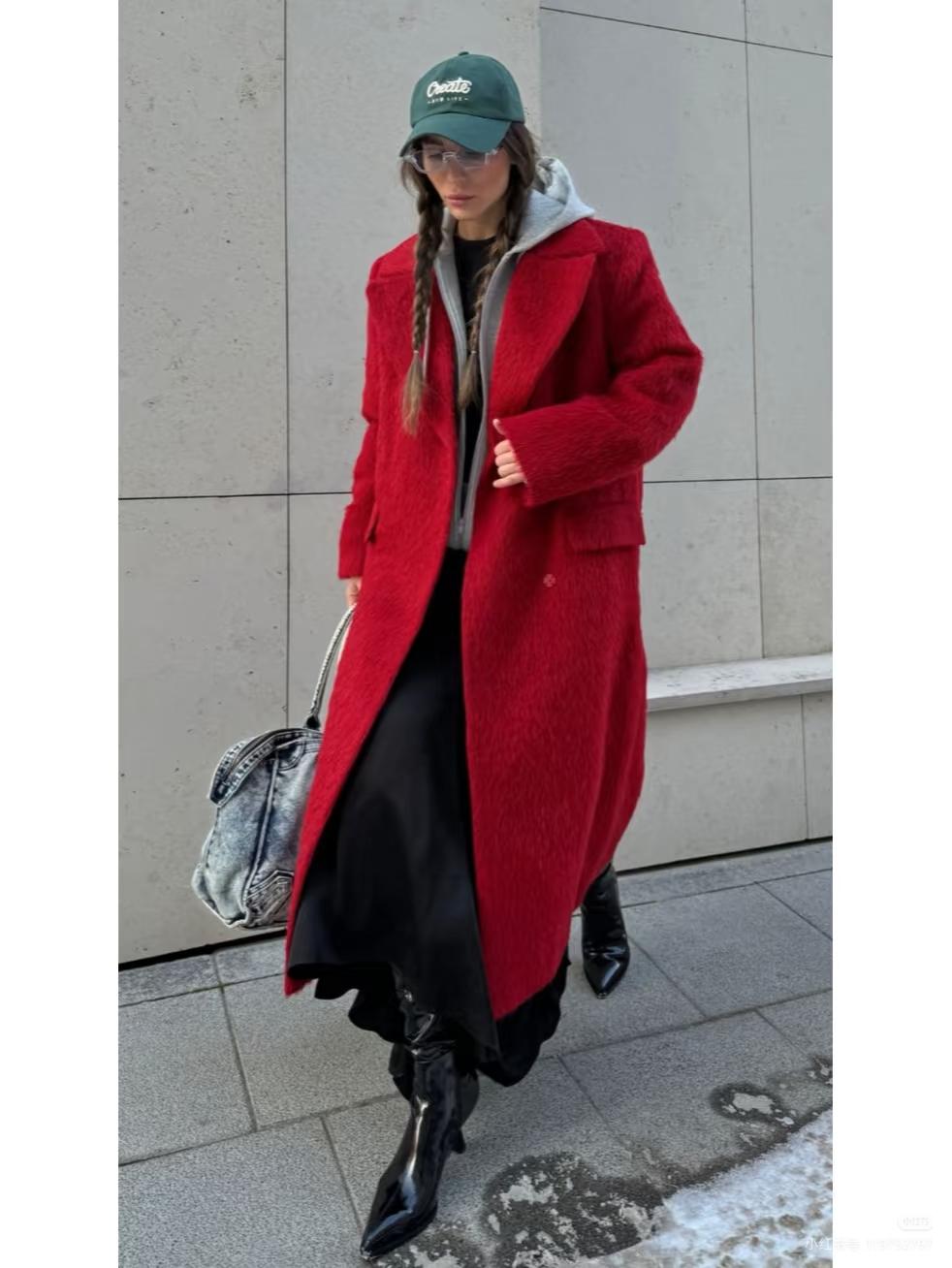 为什么很多人都喜欢穿红色的衣服?过年过节穿红色衣服的人特别多，代表着喜庆快乐和吉