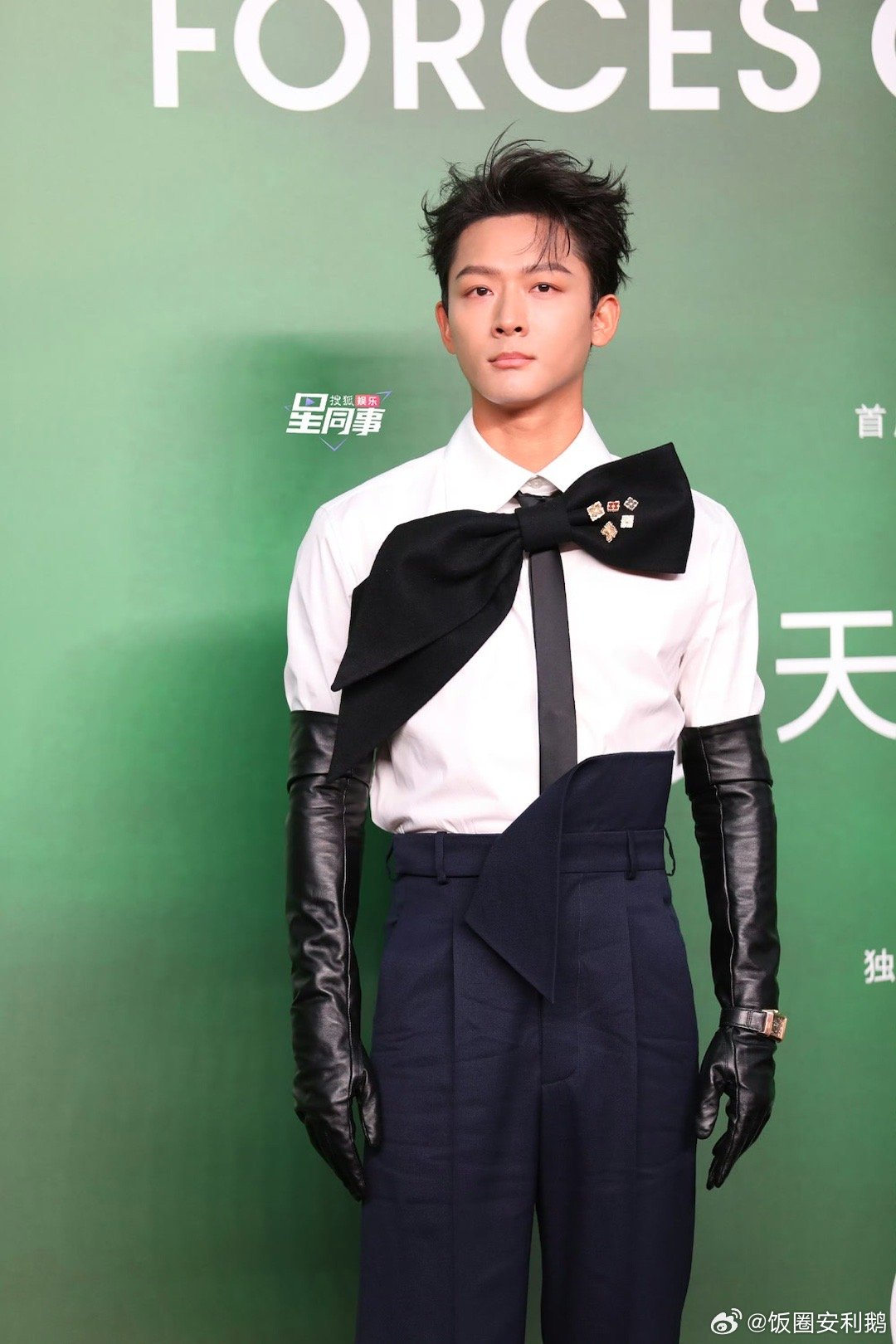 Vogue盛典丑衣服比例好高……VOGUE盛典好多丑衣服VOGUE直播​​​