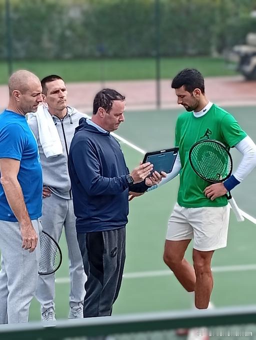 网球talking大会我🐔聘了一名新“农夫”，名叫科瓦奇，运动生理领域的博士