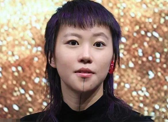 我敢断言，不仅连窦靖童都没有料到，就是就连王菲恐怕也琢磨不透，自己追个综艺居