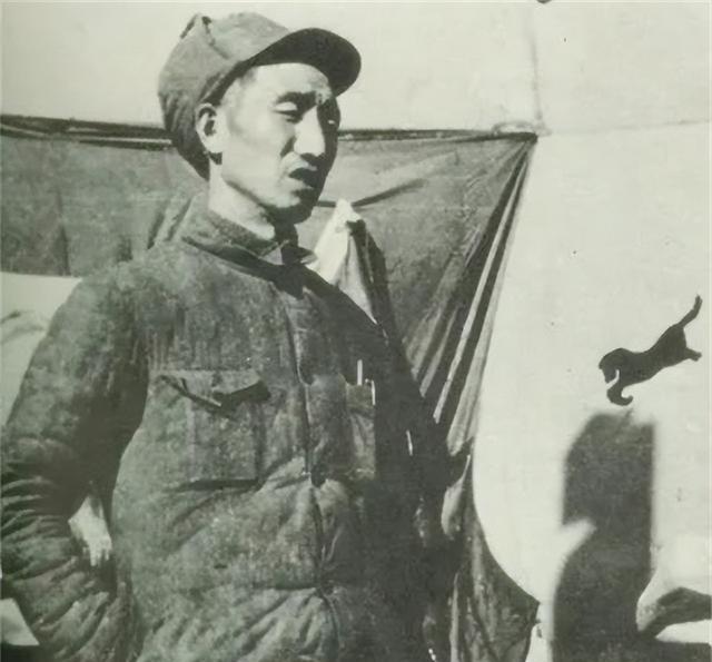 1968年，时任总参谋长的黄永胜问徐向前元帅：“当年西征时，你如果没有被俘过，哪