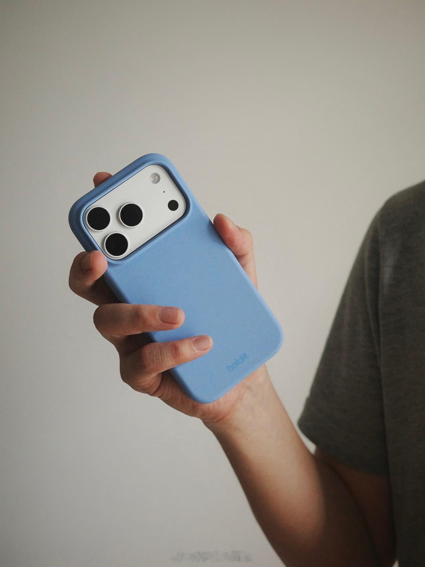 iPhone18Pro系列手机壳曝光我手上这台就是iPhone18Pro的外观