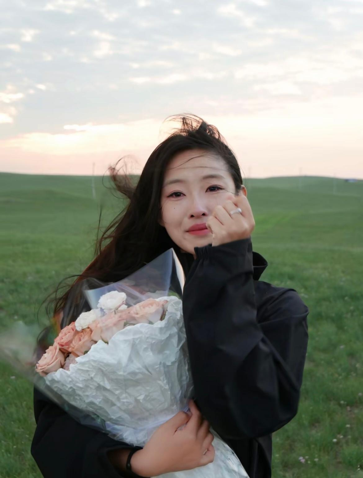 在一起八年了，心爱的女孩终于答应我的求婚了​​​