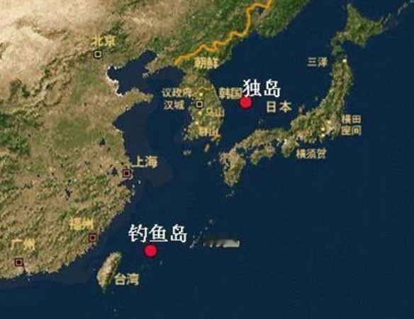 钓鱼岛属于东方大国，北方四岛归俄罗斯，独岛是韩国的，琉球群岛属于琉球国，日本仅限