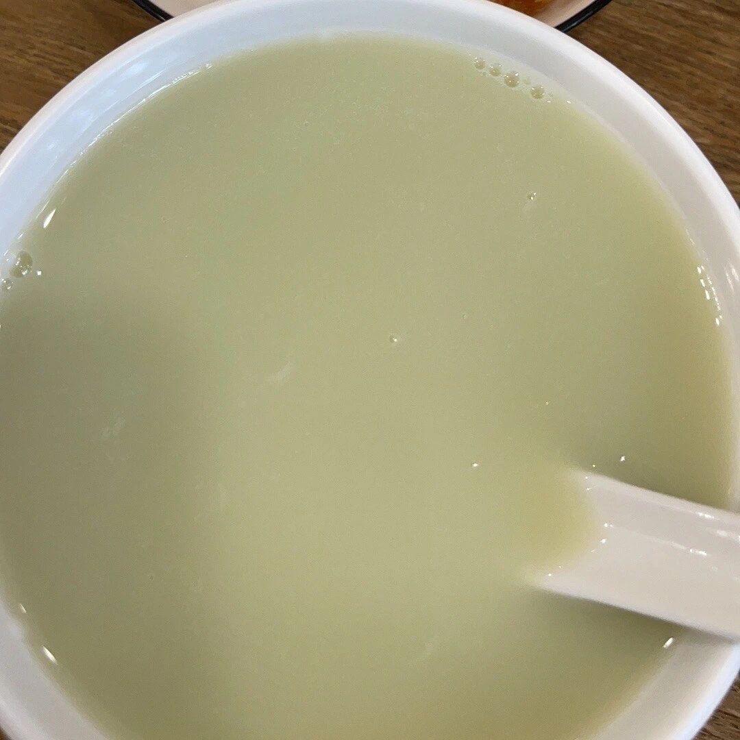 北京的豆汁→日本的纳豆→南方的折耳根→北京臭豆腐→西湖的醋鱼→法国的蓝纹奶酪→太