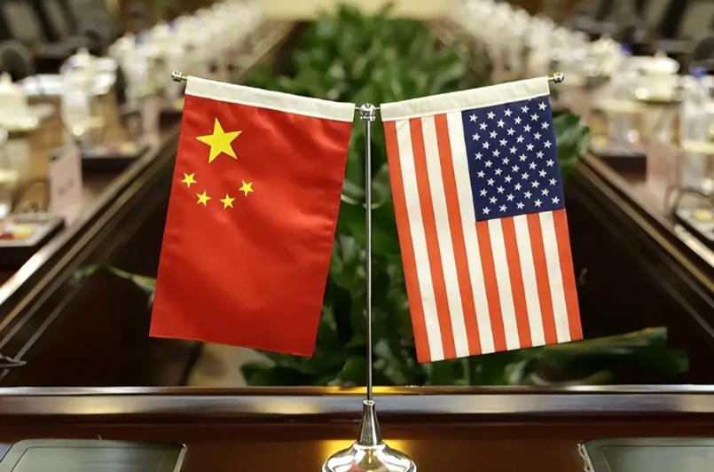 中国终于要对美元霸权动手了！美国那套先打贸易战、再靠美元收割全球的套路，中国已经