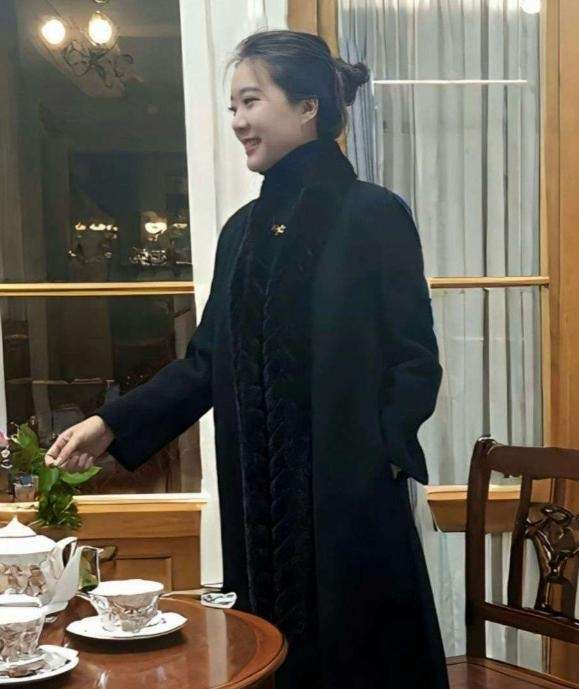 今天的相亲对象看着好威猛啊，该怎么办？