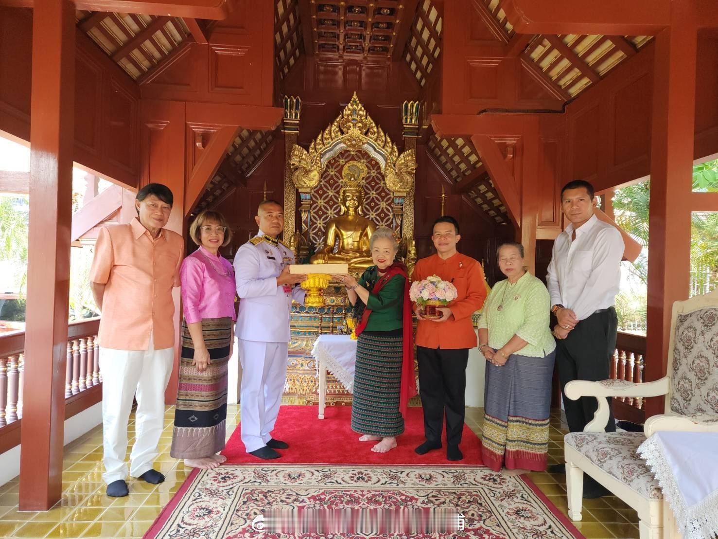 王室王室泰国王室诗丽帕2026年3月11日，诗丽帕在清迈访问寺庙。4月16日，