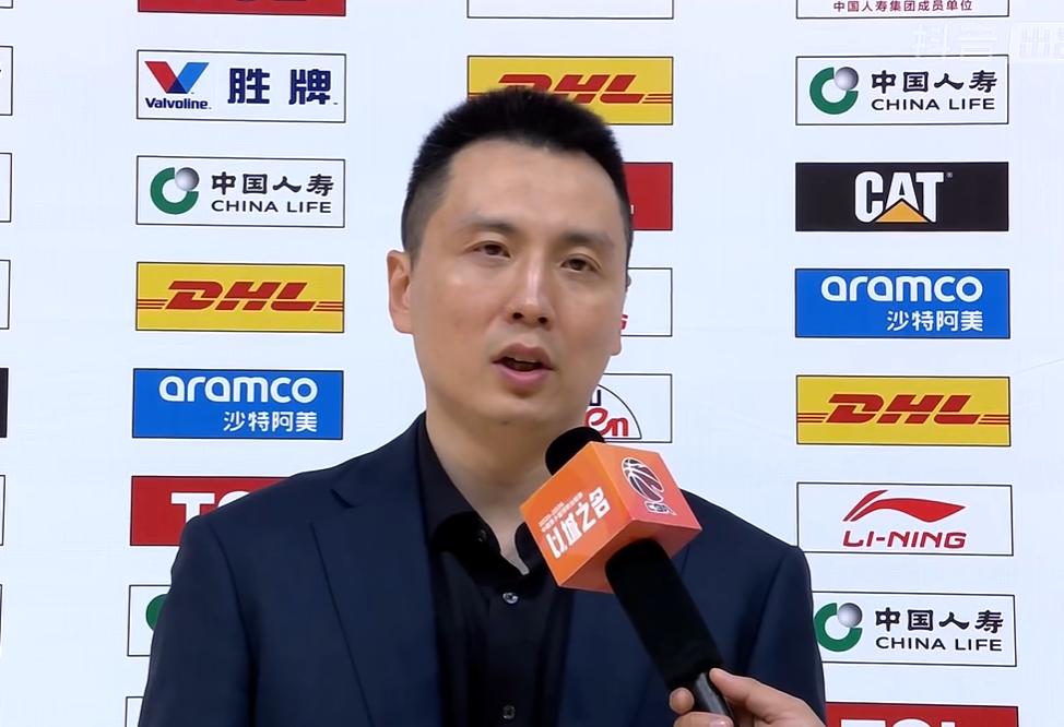 摆正心态抱着学习的态度，40分大胜广东之后，卢伟的发言太谦虚了！上海男篮40分