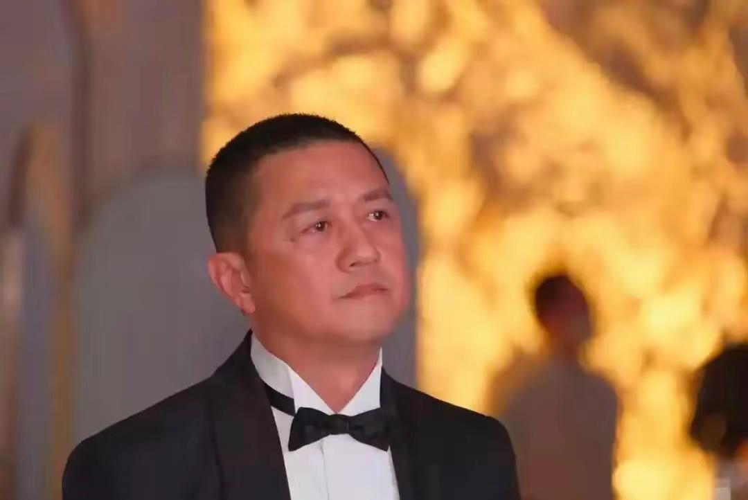 李亚鹏在香港办了一场慈善晚宴，筹了336万港币，被人嘲讽“太寒酸了”。他回应说