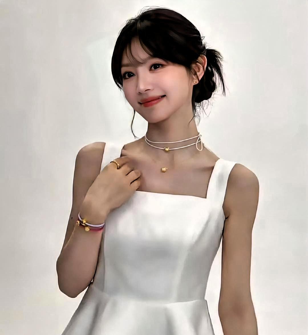 《逐玉》27亿播放量，田曦薇涨粉360万。资源飞升速度堪比去年丁禹兮。可路人还在