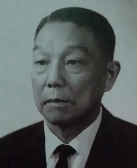 重庆解放前，我党派人联系四川军阀杨森，并提出了4个要求。杨森表示：我只能保证我的