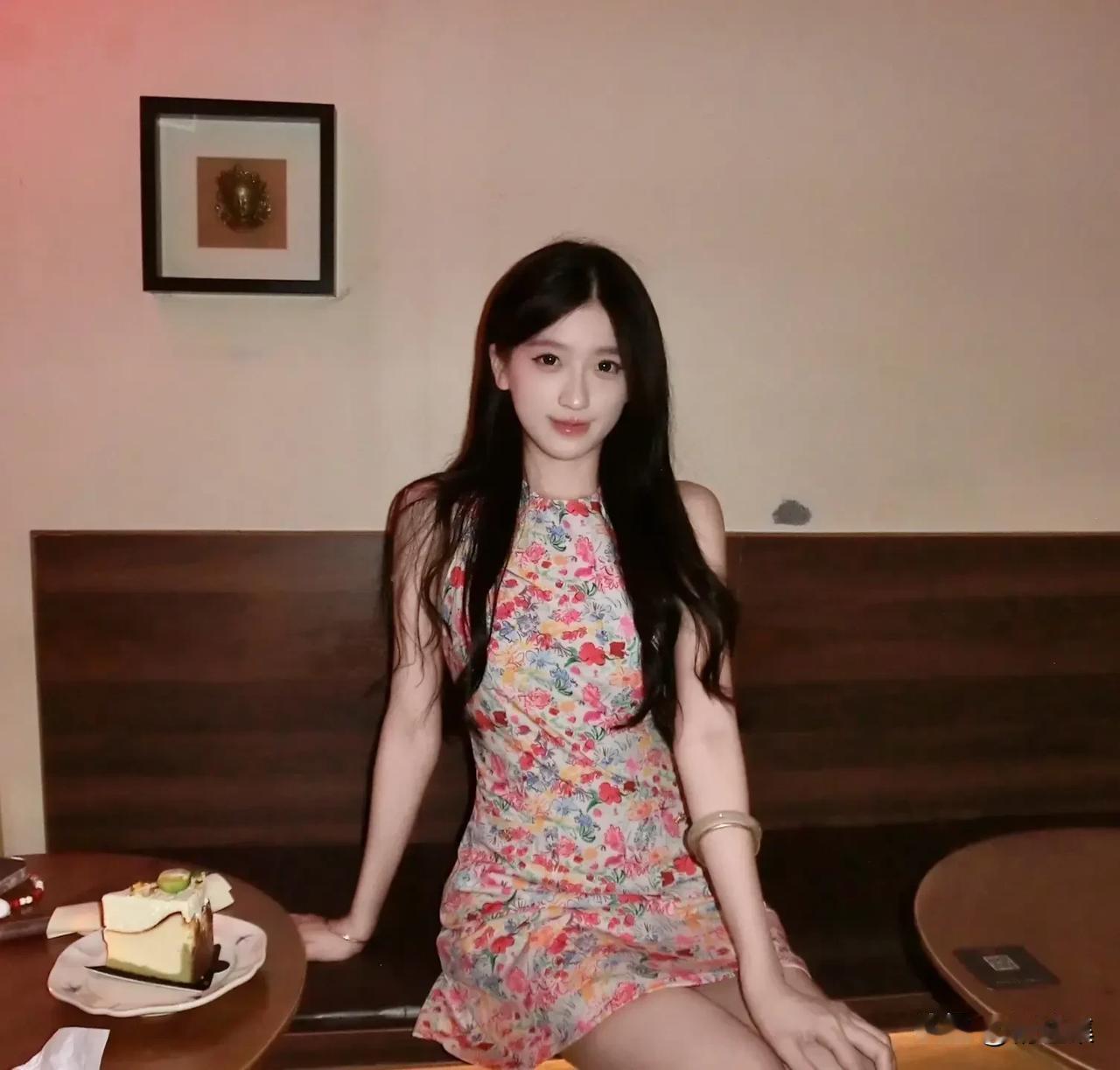 甜美少女心，花裙的完美搭配🌸🍰