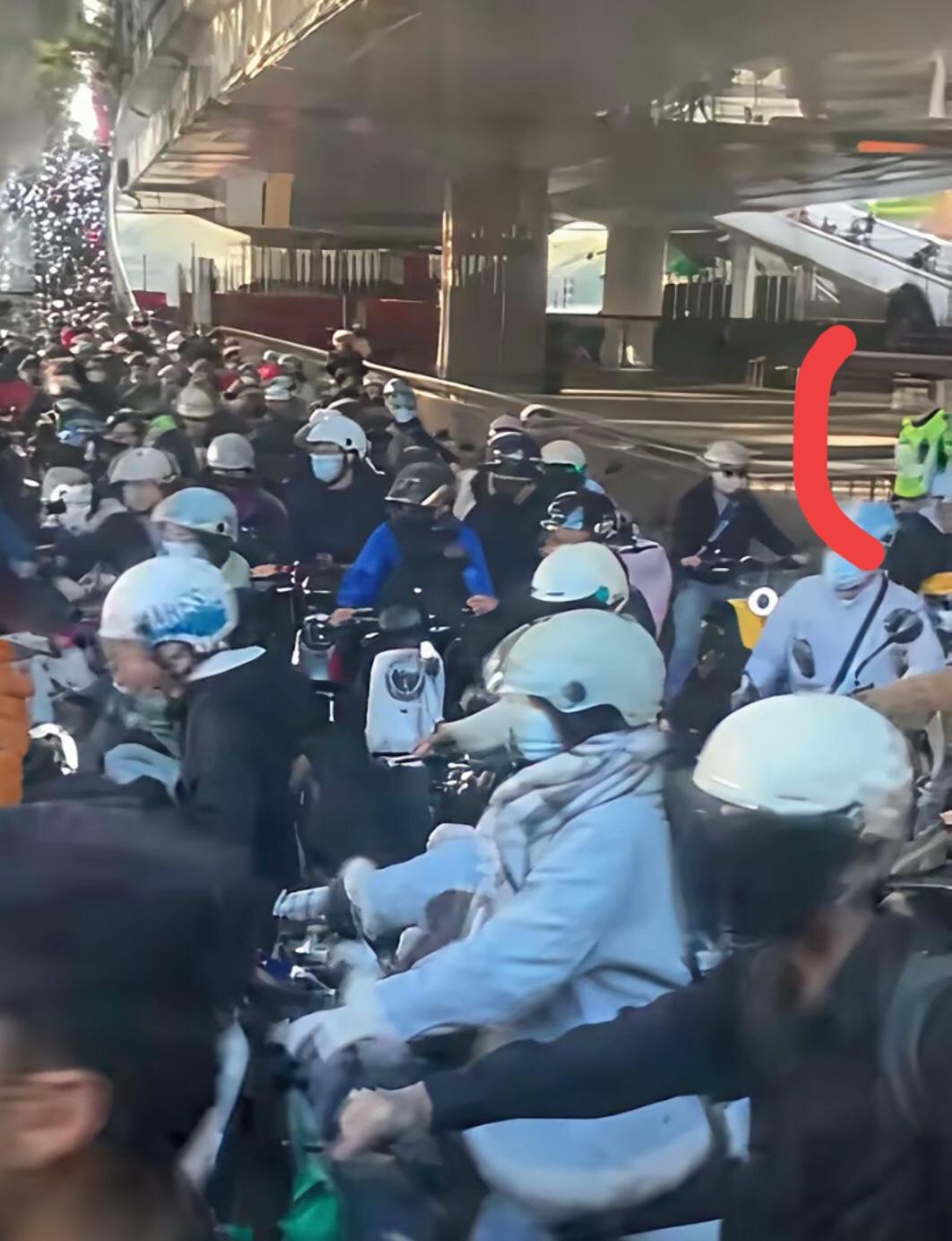 连阿sir都“束手无策”了，咋办呢？现在不只是广州，深圳上海同样如此！电动