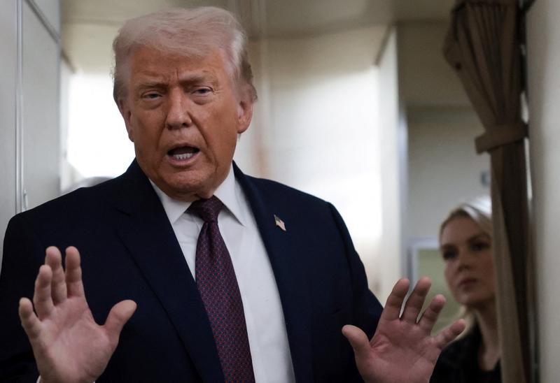 脸面都不要了！特朗普发文说：“这个世界最不需要的，就是让中国吞并加拿大。这事绝不