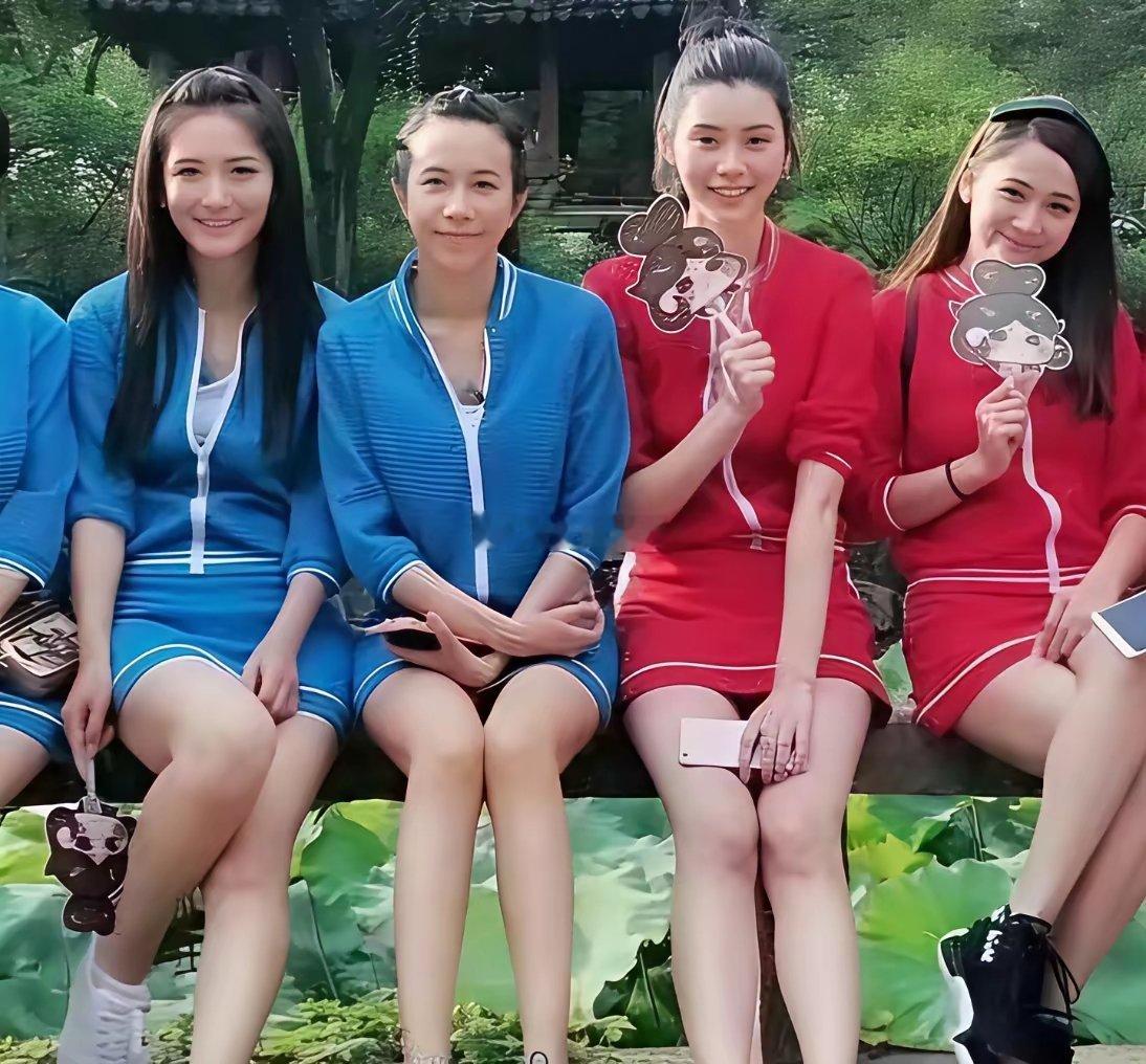 莫文蔚的腿可不是盖的，连超模奚梦瑶在她旁边也比不过